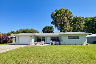 1745 S Paradise Point, Inverness, FL 34450 - Photo 1