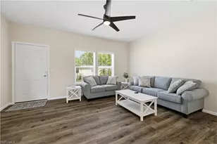 24 Red Poinciana Dr, Fort Myers, FL 33908 - Photo 8