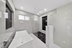 2929 SW 6th Pl, Cape Coral, FL 33914 - Photo 12