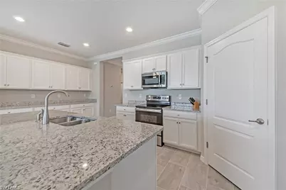 10284 Livorno Dr, Fort Myers, FL 33913 - Photo 6