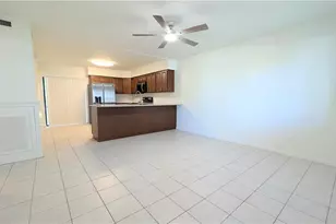 815 Victoria Dr, Cape Coral, FL 33904 - Photo 2