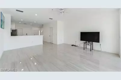 827 Hampton Cir #146, Naples, FL 34105 - Photo 6