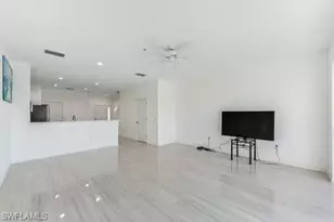 827 Hampton Cir, Naples, FL 34105 - Photo 6