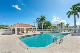 827 Hampton Cir, Naples, FL 34105 - Photo 24