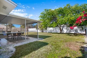 1207 Hernando St, Naples, FL 34103 - Photo 30