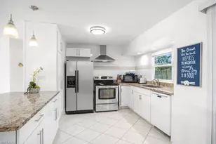 1207 Hernando St, Naples, FL 34103 - Photo 8