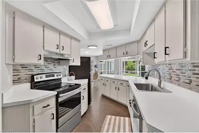 3940 Skyway Dr #55, Naples, FL 34112 - Photo 10