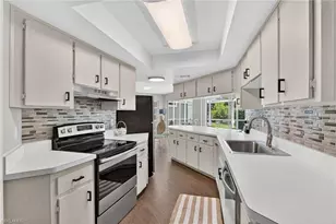 3940 Skyway Dr, Naples, FL 34112 - Photo 10