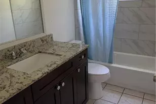 709 SE 46th Ter, Cape Coral, FL 33904 - Photo 4
