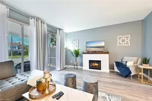 981 Hampton Cir, Naples, FL 34105 - Photo 4
