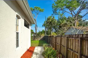 3555 Poinsettia Ave, Naples, FL 34104 - Photo 34