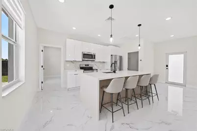 29 Diplomat Pkwy E, Cape Coral, FL 33909 - Photo 10