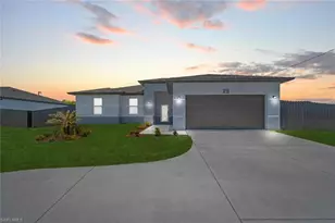 29 Diplomat Pkwy E, Cape Coral, FL 33909 - Photo 1