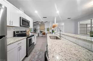 4688 Pembrooke Ln, Bonita Springs, FL 34134 - Photo 4