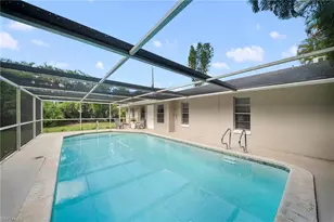 4688 Pembrooke Ln, Bonita Springs, FL 34134 - Photo 24
