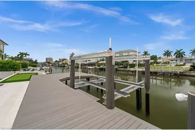 373 Egret Ave, Naples, FL 34108 - Photo 2