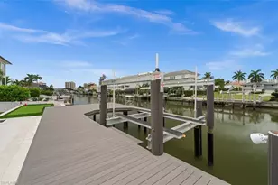 373 Egret Ave, Naples, FL 34108 - Photo 2