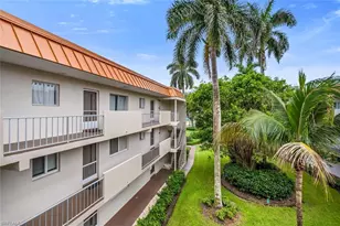 1100 Gulf Shore Blvd N, Naples, FL 34102 - Photo 4