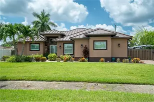 4525 29th Ave SW, Naples, FL 34116 - Photo 2
