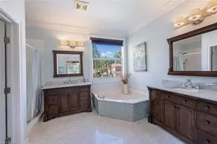 1262 Barrigona Ct, Naples, FL 34119 - Photo 20