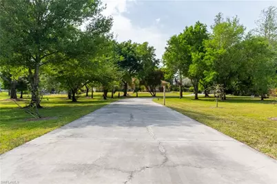 3226 52nd Ave NE, Naples, FL 34120 - Photo 4