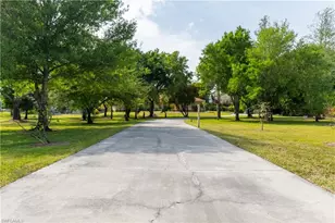 3226 52nd Ave NE, Naples, FL 34120 - Photo 4