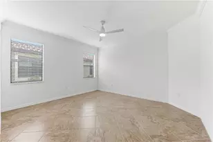 1575 Santiago Cir, Naples, FL 34113 - Photo 12