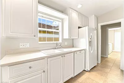 8141 Xenia Ln, Naples, FL 34114 - Photo 6