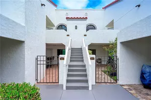 565 Beachwalk Cir, Naples, FL 34108 - Photo 1