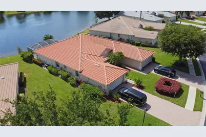 7755 Berkshire Pines Dr, Naples, FL 34104 - Photo 32