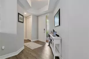 4758 Stratford Ct, Naples, FL 34105 - Photo 4