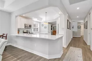 4758 Stratford Ct, Naples, FL 34105 - Photo 10