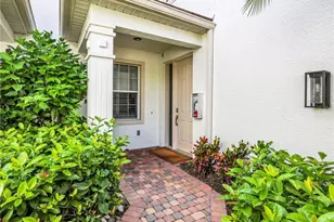 4758 Stratford Ct, Naples, FL 34105 - Photo 2