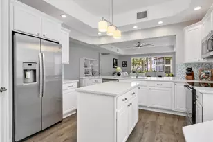 4758 Stratford Ct, Naples, FL 34105 - Photo 8