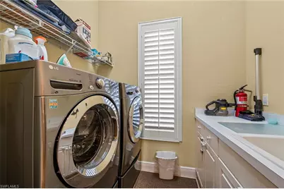 975 Tivoli Ct, Naples, FL 34104 - Photo 28