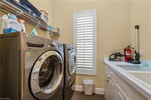 975 Tivoli Ct, Naples, FL 34104 - Photo 28