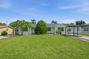 3577 Hibiscus Ave, Naples, FL 34104 - Photo 1