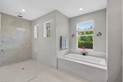 37 Johnnycake Dr, Naples, FL 34110 - Photo 8