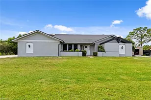 17209 Castleview Dr, North Fort Myers, FL 33917 - Photo 2