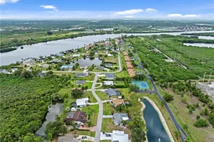 17209 Castleview Dr, North Fort Myers, FL 33917 - Photo 48
