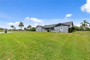 17209 Castleview Dr, North Fort Myers, FL 33917 - Photo 4