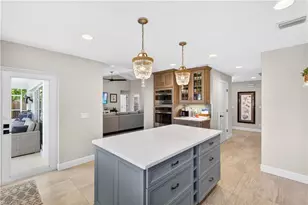 240 Channel Dr, Naples, FL 34108 - Photo 10