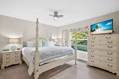 240 Channel Dr, Naples, FL 34108 - Photo 20