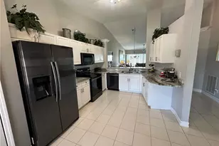 9165 Michael Cir, Naples, FL 34113 - Photo 8