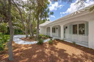 816 Turkey Oak Ln, Naples, FL 34108 - Photo 2