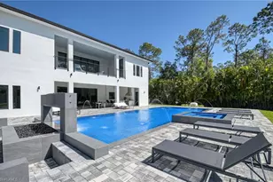 5160 Teak Wood Dr, Naples, FL 34119 - Photo 10