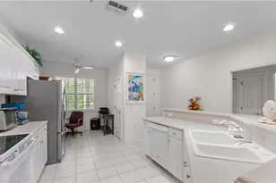 4853 Hampshire Ct, Naples, FL 34112 - Photo 6