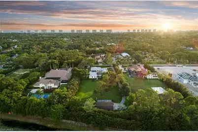 664 Hickory Rd, Naples, FL 34108 - Photo 40
