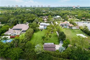 664 Hickory Rd, Naples, FL 34108 - Photo 38