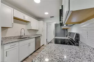 142 Bennington Dr, Naples, FL 34104 - Photo 8